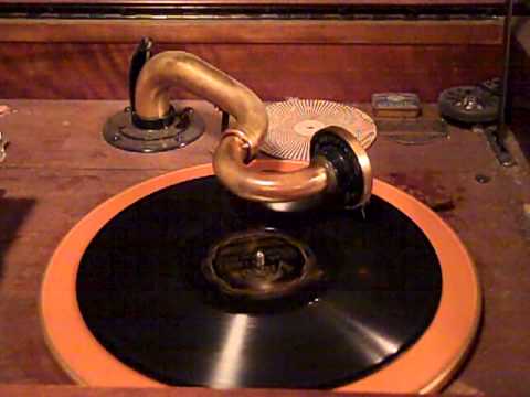 BILLY HAYS ORCHESTRA - MY SUGAR AND ME - ROARING 20'S VICTROLA CREDENZA