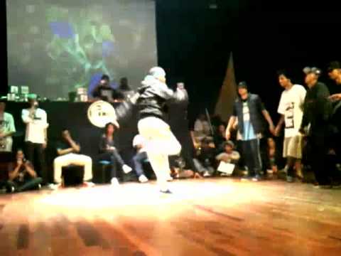 BATALHA NA VILA 2011 FINAL - STREET BREAKERS CREW vs FUNK FOCKERS