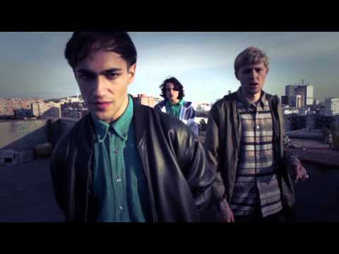 download lagu mp3 mp4 Mad Love Pictures, download lagu Mad Love Pictures gratis, unduh video klip Mad Love Pictures