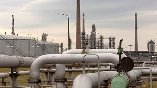 Russlands Öl für Ungarn macht Weg frei für EU-Ukraine-Darlehen von 90 Milliarden Euro