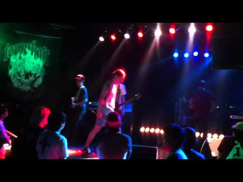 2012 Townhallrecords summer fest. Burn my bridges "Closed"