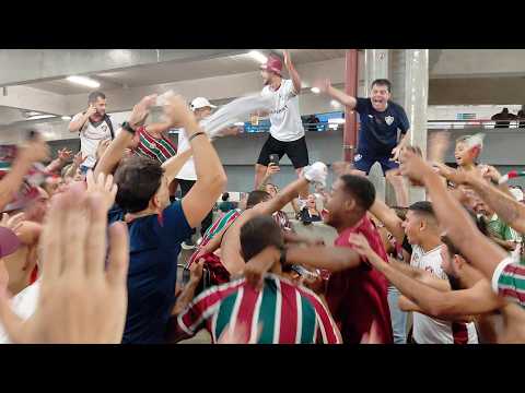 "GUGU TÁ MALUCO NA DESCIDA DA RAMPA!" Barra: O Bravo Ano de 52 &bull; Club: Fluminense &bull; País: Brasil