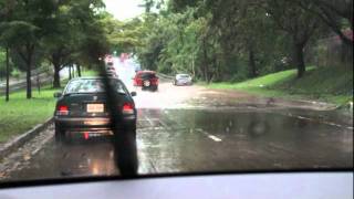 preview picture of video 'Puerto Rico -Expreso Trujillo Alto bajo la lluvia de Irene, 8 23 2011'