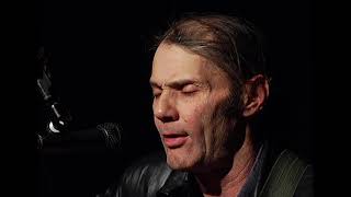 TFT-TV presents Malcolm Holcombe