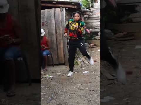 It a Ring tonto irie 🇯🇲