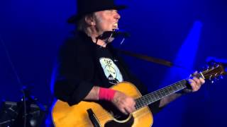 Neil Young & Crazy Horse - Heart of Gold + Human Highway + Blowin in the Wind - Biarritz 2013