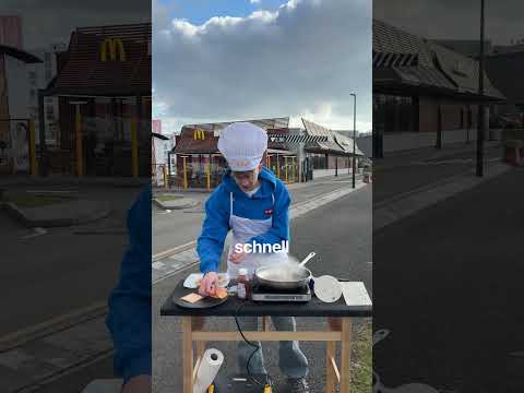 Wer kocht schneller? McDonalds VS Johannes!