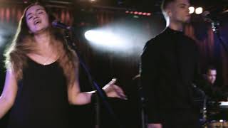 Марайя &amp; #FOLLOWME - Гладишь (Live)