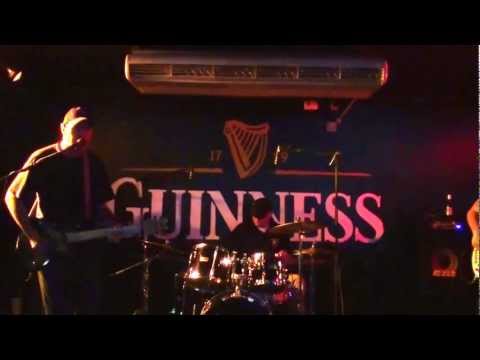 Rob Fahey & The Pieces - Angel In Red (Live At The Barn 06-01-12)