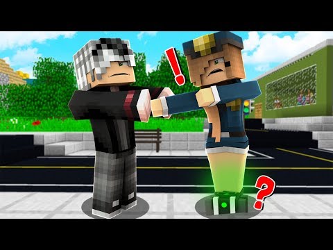 KIZ POLİS OMNİTRİX'in İÇİNE GİRDİ! 😱 - Minecraft