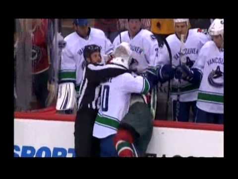 Cal Cluttebuck punches linesman in the face