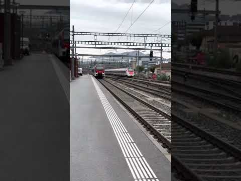 S10 in partenza e Eurocity in arrivo alla Stazione di Chiasso