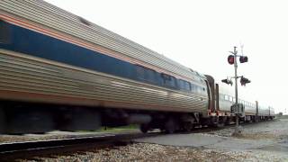 preview picture of video 'Amtrak 392 Through Odin, Odd Sounding Crossing Bell'