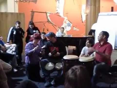 Taller de percusión de Joaquín Arteaga en el Vitoria Salsa Weekend