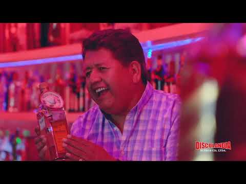 AUSBERTO VARGAS  BOTELLITA DE TEQUILA