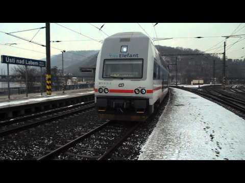 Příjezd vlaku Os 6908 (ČD 471.015) - Ústí nad Labem hl.n., 28. 3. 2013