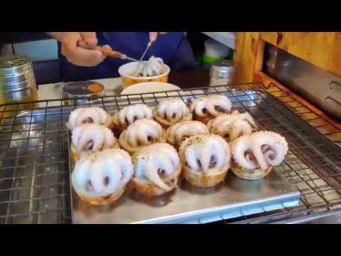 Rutva likes octopus   Pattaya floating market