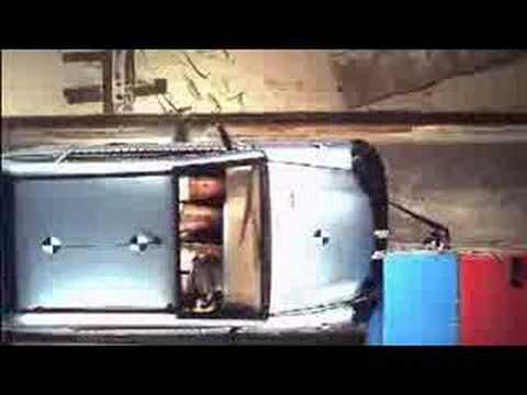 G-Wiz crash test (has washingmachine engine)