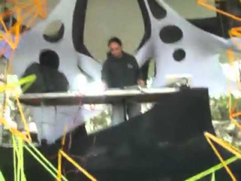 Minimal criminal (Cosmic conspiracy records) Br & IL @ Dark files - Light vs Darkness, by: The Tribe