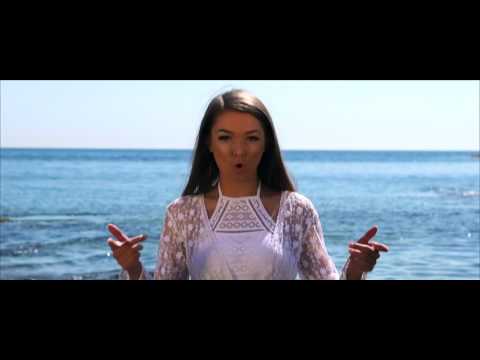 D'LuXE (ft Jahnell) - A Thousand Years