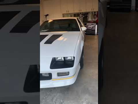 1990 Chevrolet Camaro IROC-Z (CC-1423786) for sale in Valencia, California