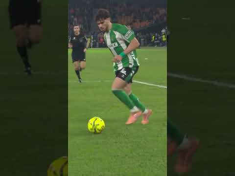 This Amazing skill 🇲🇦 #morocco #morocco2025 #football #footballshorts #footballskills