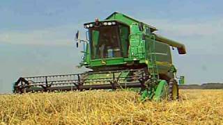 preview picture of video 'John Deere 9560i WTS combine'