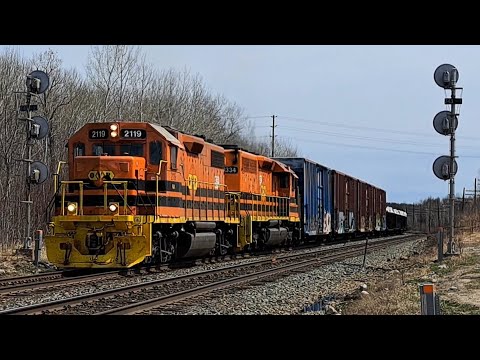 PURE 1970s VIBE! Westbound OVR Train 431-30 With Classic GP38-2 Duo Notches Up Taking Off!