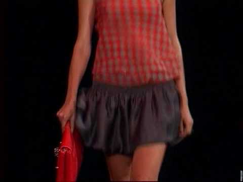Milan : Giorgio Armani fashionshow -Women's Ready to Wear Spring/Summer 2010