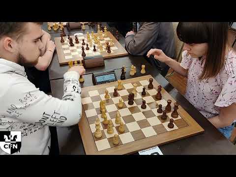 Sprat (1955) vs V. Kobozeva (1910). Chess Fight Night. CFN. Blitz
