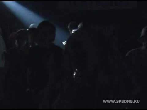 Let Da Flowers Storm @ Red Club (11.03.05)