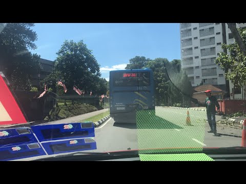 Theo xe bus chở U22 Việt Nam