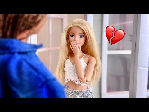 Emily & Friends: “My Stalker” (Episode 17) + GIVEAWAY - Barbie Doll Videos
