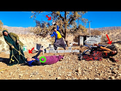 The husband and the second lady fightover the injustice done to them by the first ladyand her mother