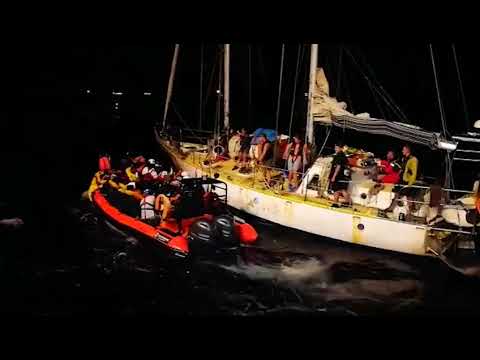 Negato porto italiano alla Alan Kurdi: 5 migranti sbarcano a Malta