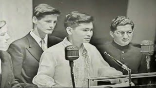1954 Student exchange - final speech at the UN. Philippines (Johnny Antillon), UK, Germany, India