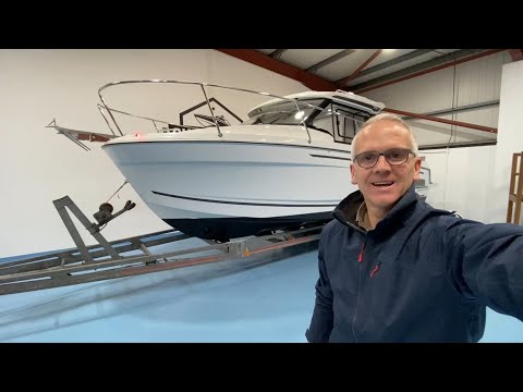2023 Jeanneau Merry Fisher 795 Series 2 w/ Yamaha 200HP — Review & Walkthrough