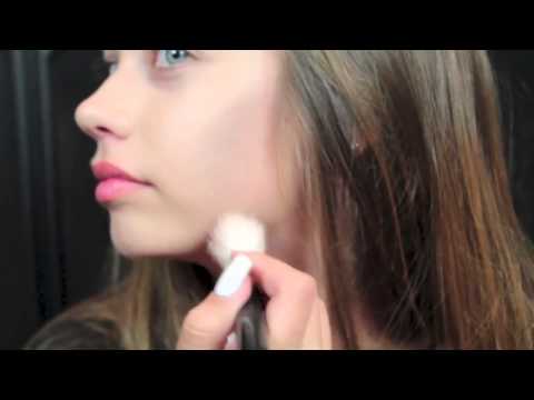 4 Last Minute Halloween Looks Katniss Miley Common White Girl Vampire