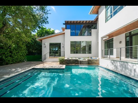 The Jills Zeder Group presents 264 Westwood Dr, Key Biscayne, FL 33149, USA