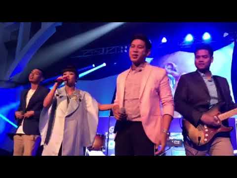 RAN ft YURA YUNITA - MELAWAN DUNIA (LIVE at Special Concert Yura Yunita with Cadburry Oreo)