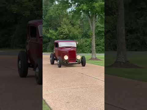 1932 Ford 5 window coupe Flathead big cam great sounds