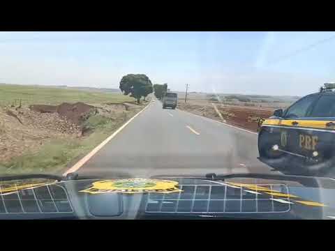 PRF escolta indígenas resgatados de trabalho escravo em Itambé, no Paraná