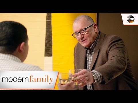 Jay and Manny Bond - Modern Family 8x22