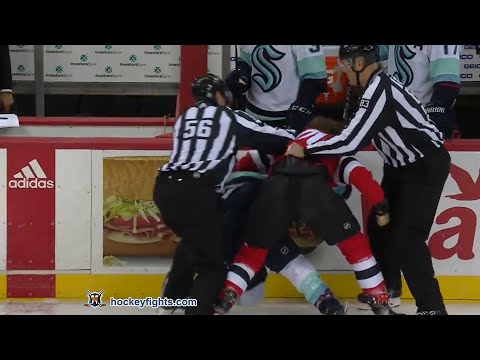 Brandon Tanev vs Michael McLeod Oct 19, 2021