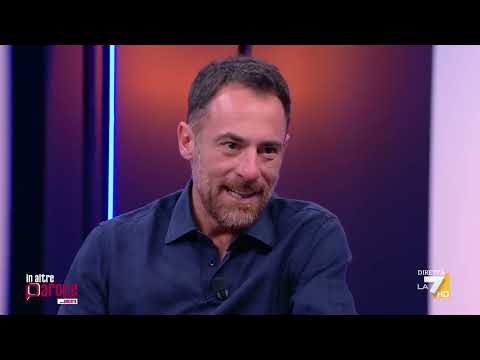 "L'invidia sociale è un motore di infelicità", Elio Germano sui problemi della società moderna