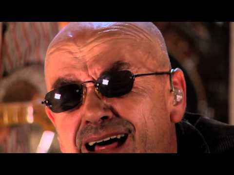 download lagu mp3 mp4 Las Pelotas Esto Es Una Locura, download lagu Las Pelotas Esto Es Una Locura gratis, unduh video klip Las Pelotas Esto Es Una Locura