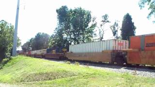 preview picture of video 'CSX Q174 at Glenolden Park on the CSX Philadelphia Subdivision in HD'