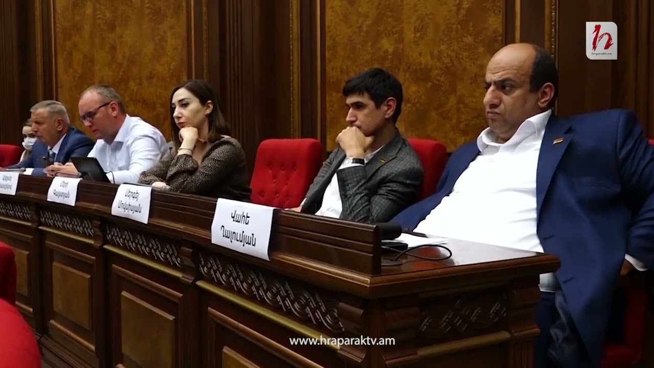 Ինչ սև անցքեր ունեն թավշյաները՝ իրենց անցյալի էջերում