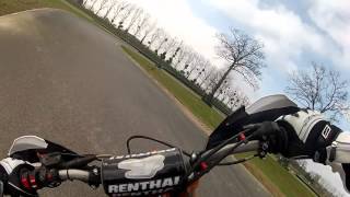 preview picture of video 'entrainement officiel ffm supermotard loheac mars 2012'