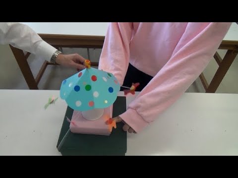 看護学科 保育技術「手づくりおもちゃ」